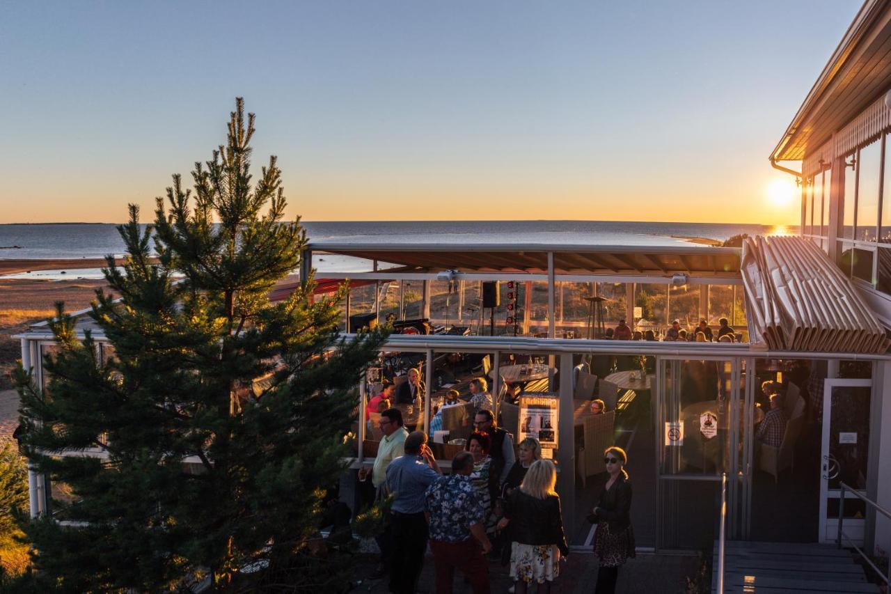 Hotel Lokkilinna Kalajoki Exterior photo